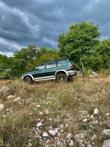 Luciano's rugged 4x4 car that drove like a tank, but got us 1/2 up Mt. Pantano.