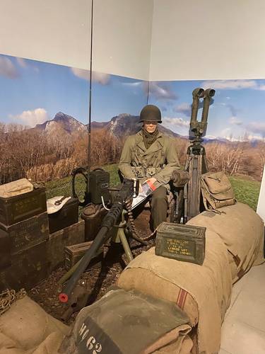 Simulation of American soldier in position, Winterline Museum.