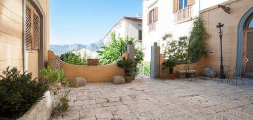 The private and secure courtyard of the hotel.