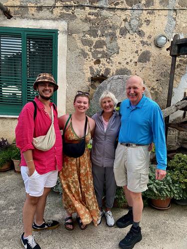  Our new friends Hanni and Florence, from London.